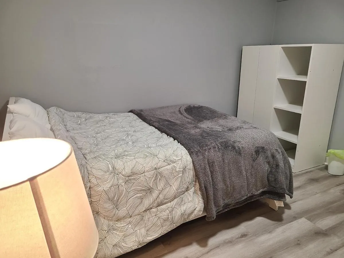 Bed & Breakfast Downtown Ottawa Spacious Room Accommodation