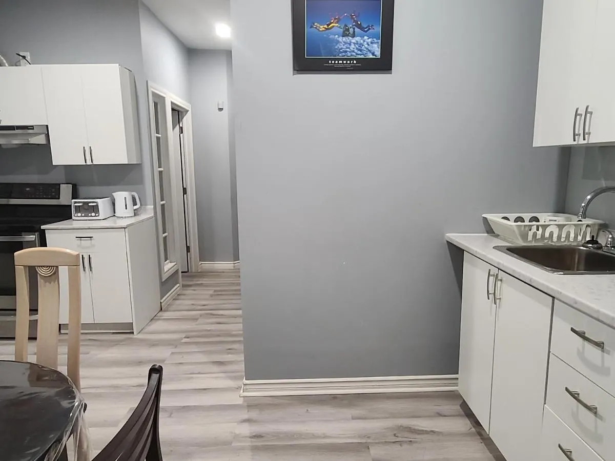 Bed & Breakfast Downtown Ottawa Spacious Room Accommodation