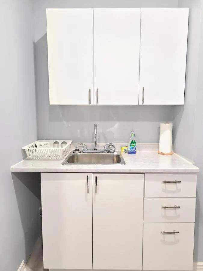 Bed & Breakfast Downtown Ottawa Spacious Room Accommodation