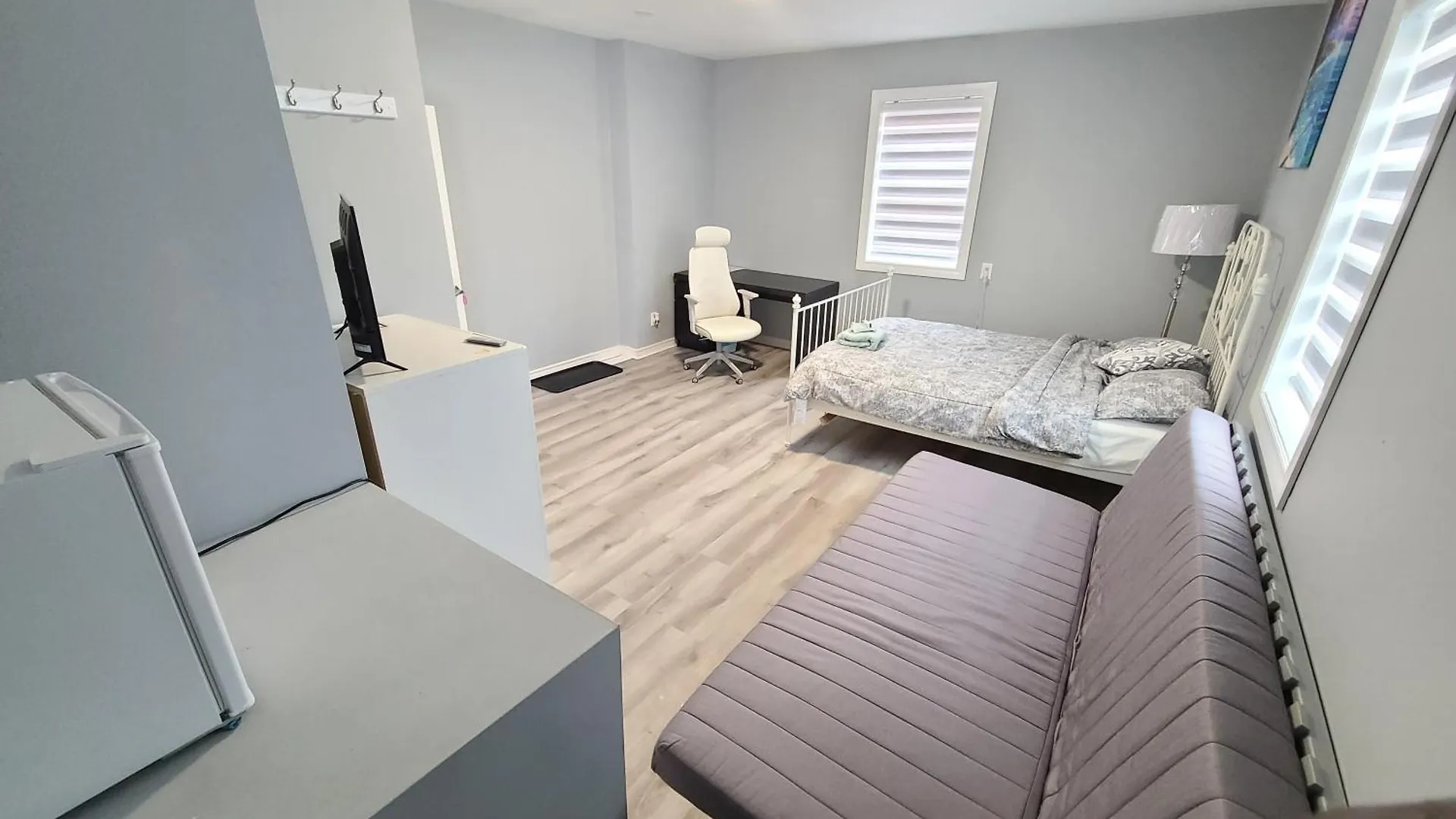 Downtown Ottawa Spacious Room Accommodation