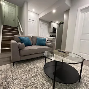 Private Cozy Secondary Suite, 2 Bedrooms, Separate Entrance , Calgary Canada