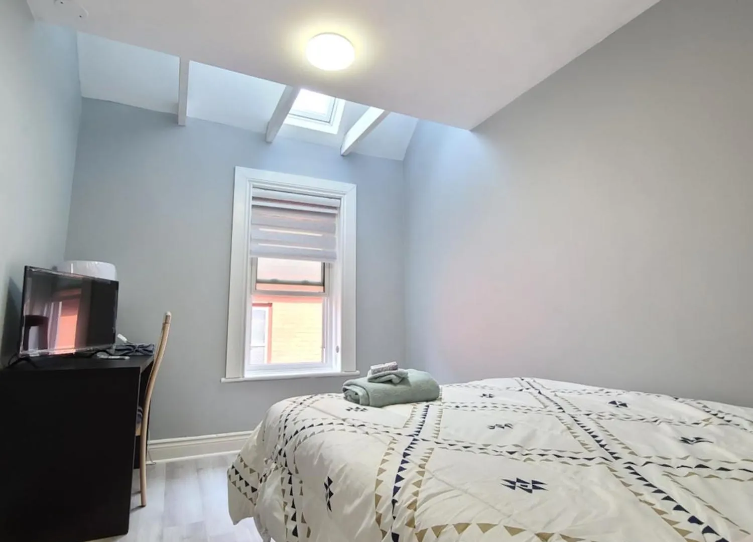 Bed & Breakfast Downtown Ottawa Spacious Room Accommodation Canada